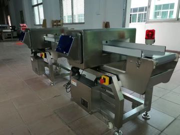 Deniz Ürünleri / Et, 110 / 220v Güç Kaynağı için Zincir Konveyör Gıda Sınıfı Metal Dedektörü