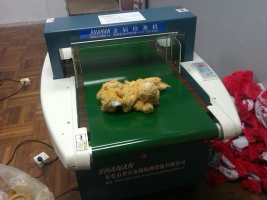 Konveyör Bandı İğne Metal Dedektörü Makinesi 50-60 Hz 60 * 12cm'lik Düzenli Tünel ile